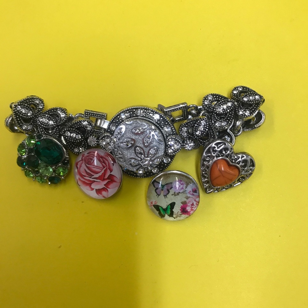 Heart snap bracelet